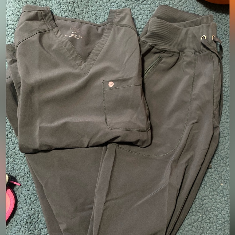 Cherokee infinity scrubs